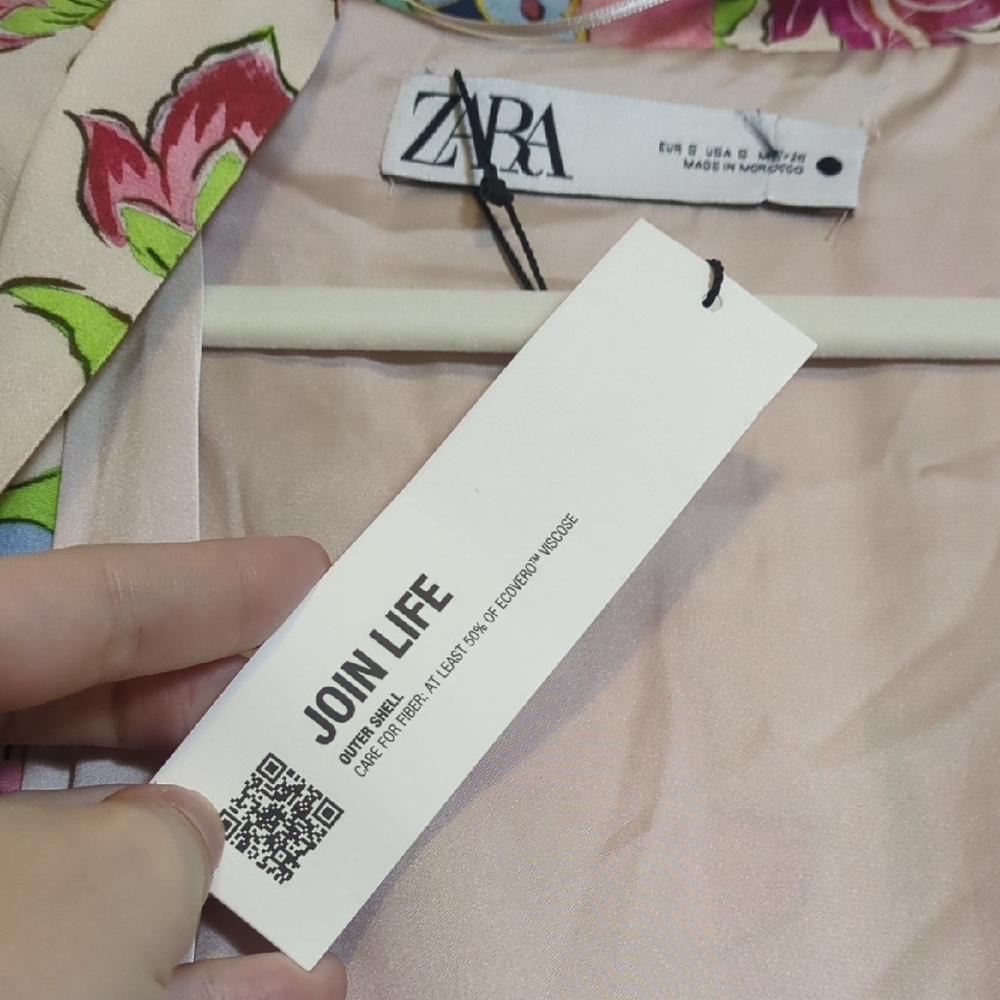 Zara Multicolor Floral Robe - Picture 8 of 16